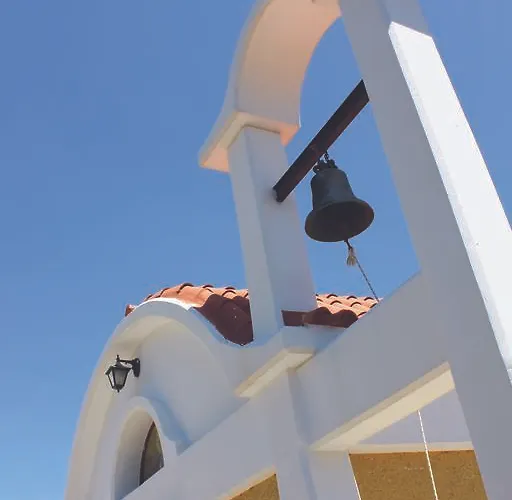 林博利亚酒店 3*