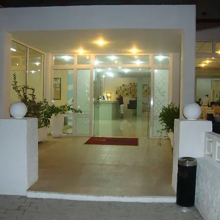 Lymberia Hotell 3*