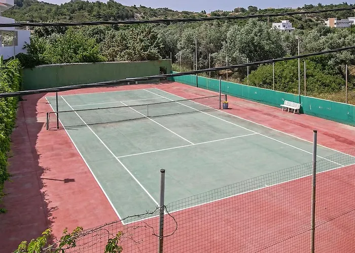 מלון Lymberia פליראקי